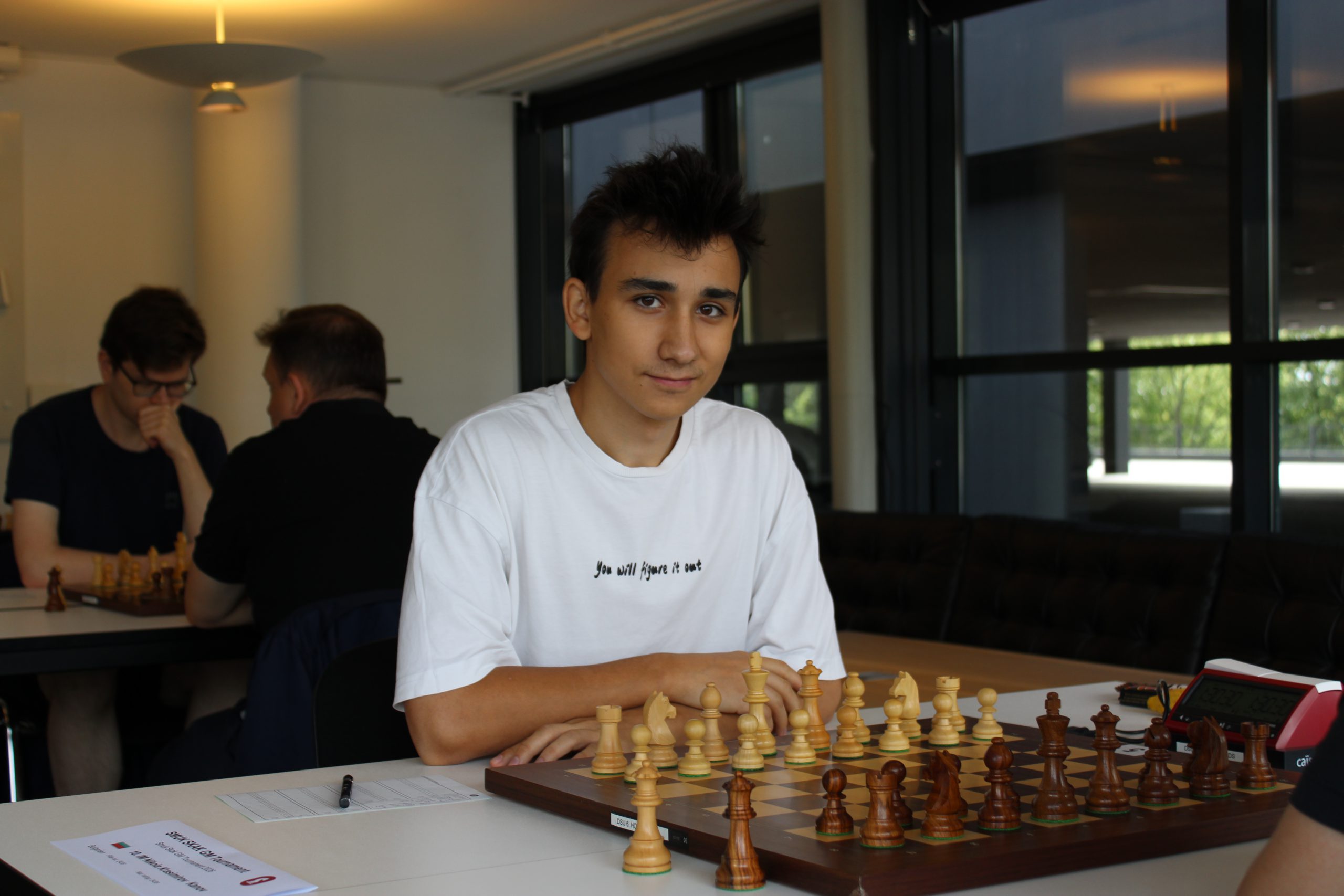 Read more about the article Kanov fører Smuk Skak