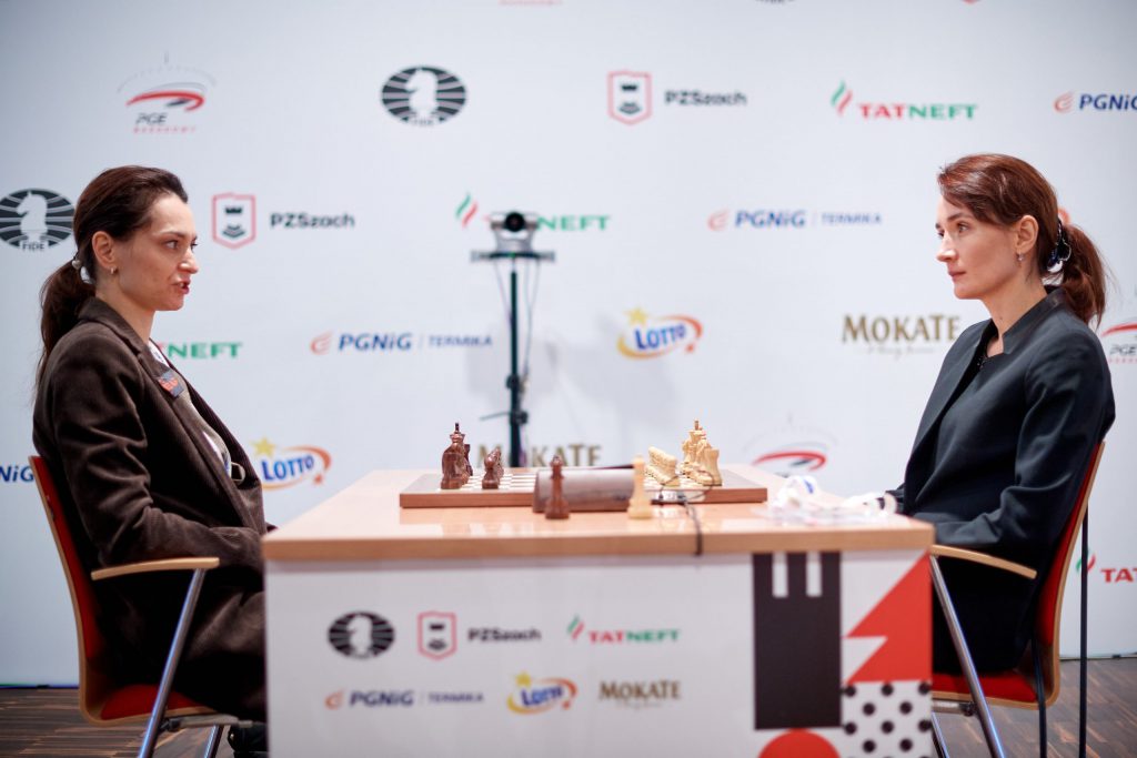 Magnus Carlsen: “It's a completely idiotic rule”